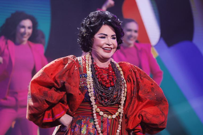 «Это правильно»: Надежда Бабкина высказалась в защиту девушек в кокошниках