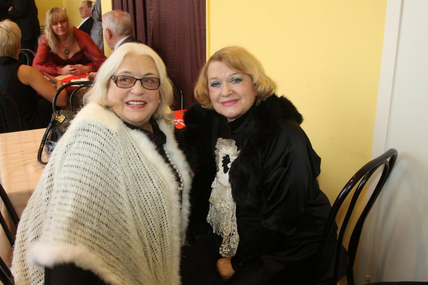 «Она ни разу не купила ему лекарства»: дочь Валентины Талызиной обвинили в краже имущества отца