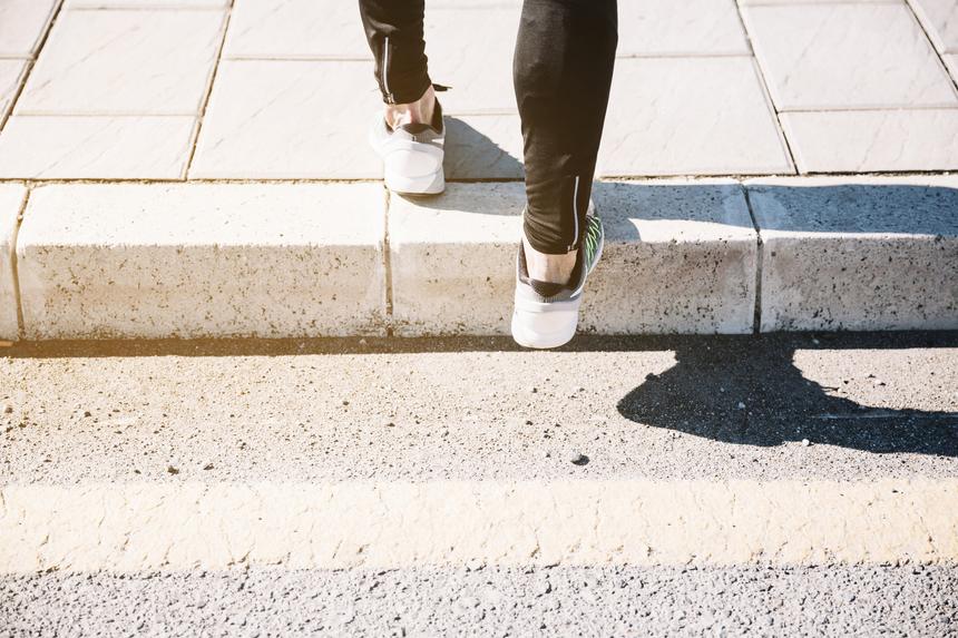 В Москве педофил познакомился с одинокой женщиной и подглядывал за ее дочерью с помощью игрушки