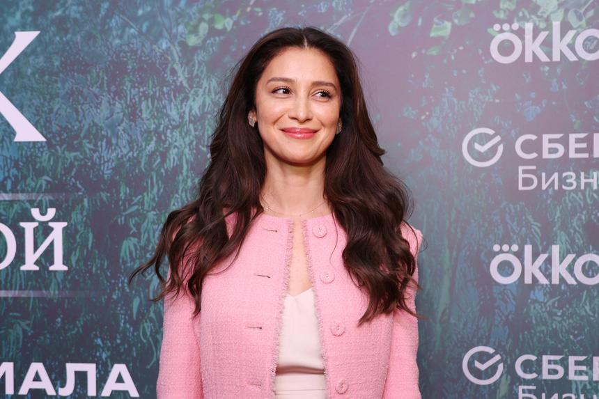 Актриса Равшана Куркова поделилась редкими кадрами с пятилетия сына Гаспара