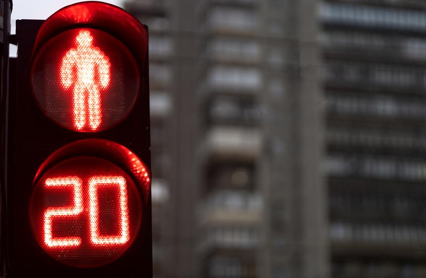 Смерть из-за светофора: женщина выстрелила в посигналившего ей на дороге водителя