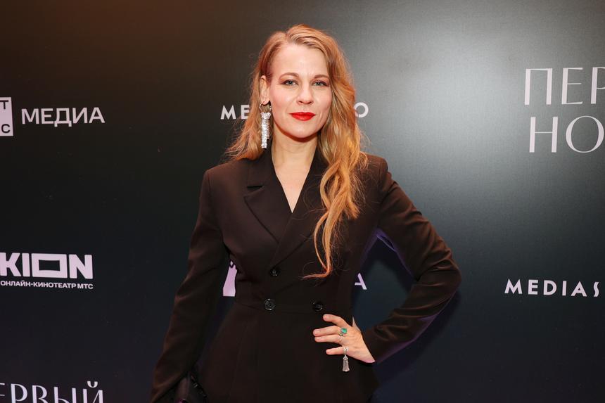 «Почему мы должны поощрять учебу и хорошие оценки?»: актриса Александра Ребенок рассказала о воспитании детей