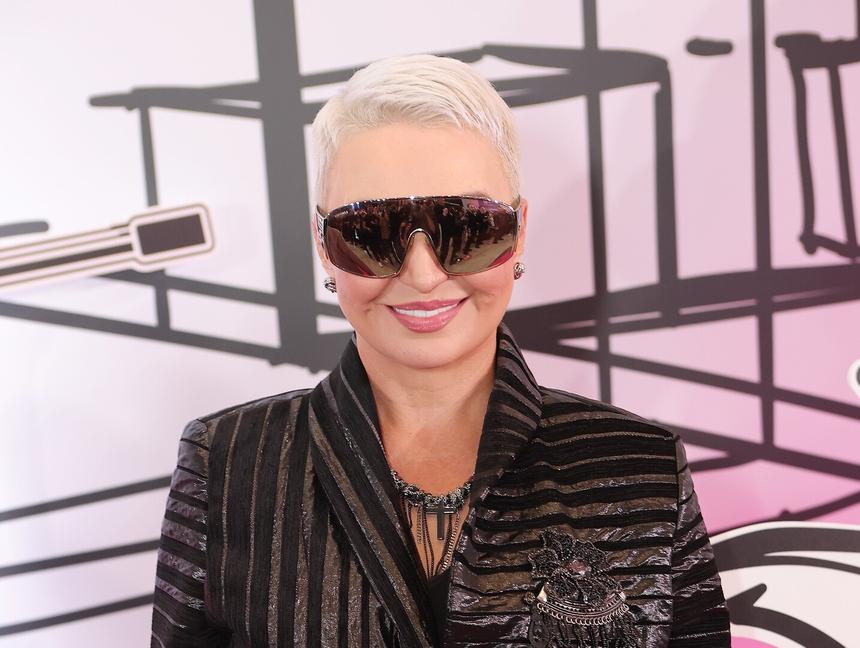 «Они всегда рядом»: Катя Лель сняла на камеру НЛО в центре Москвы