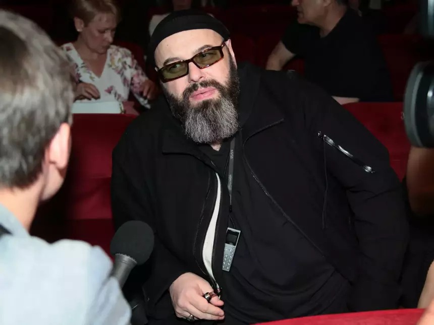 С ресторана Максима Фадеева и Эмина Агаларова через суд взыскали 1,1 млн рублей