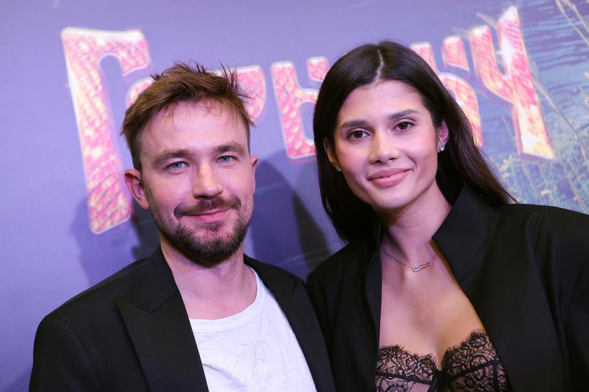 «Может, кто-то еще?»: актер Александр Петров отказался отвечать на вопрос про семью