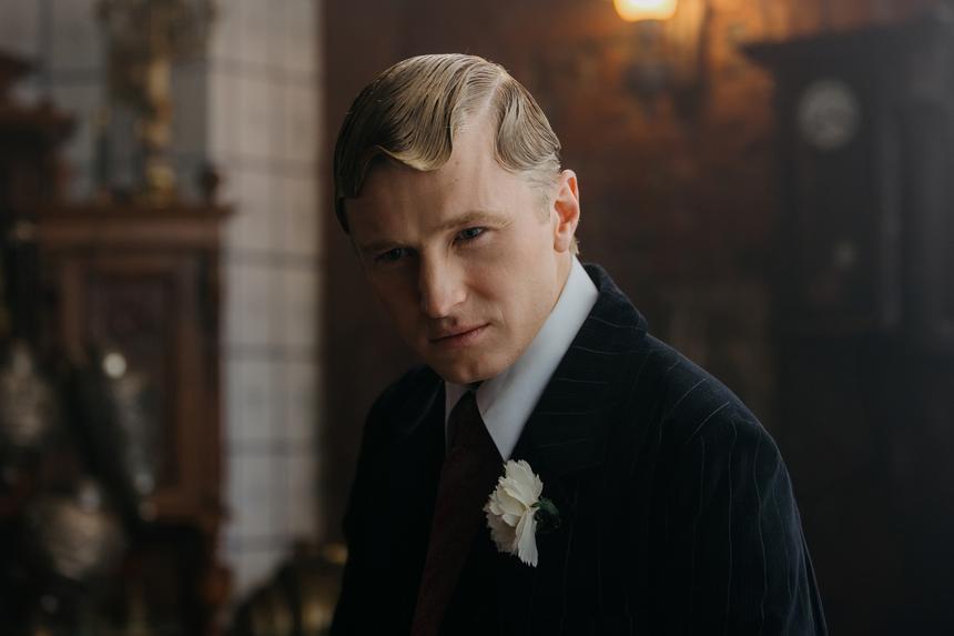 «Хотел бы побриться налысо для роли, но не могу себе позволить»: Вячеслав Чепурченко о съемках в сериалах, хейте и семье