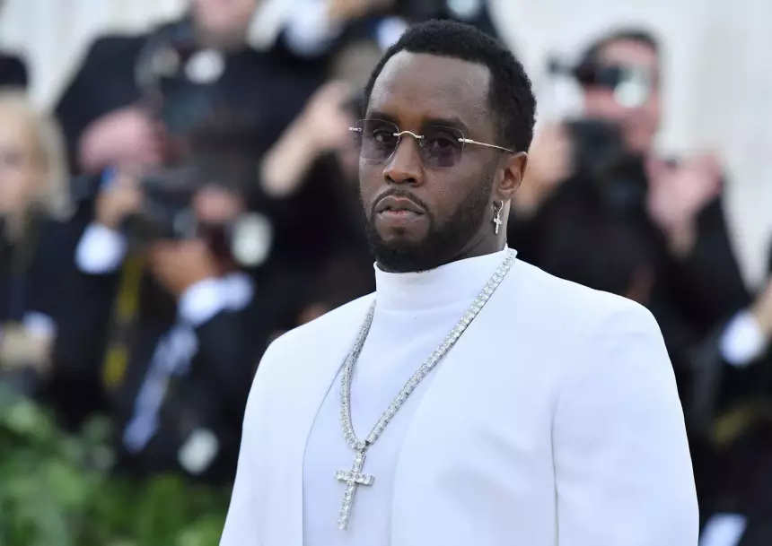 Приставили нож к горлу: на P. Diddy совершено покушение в тюрьме