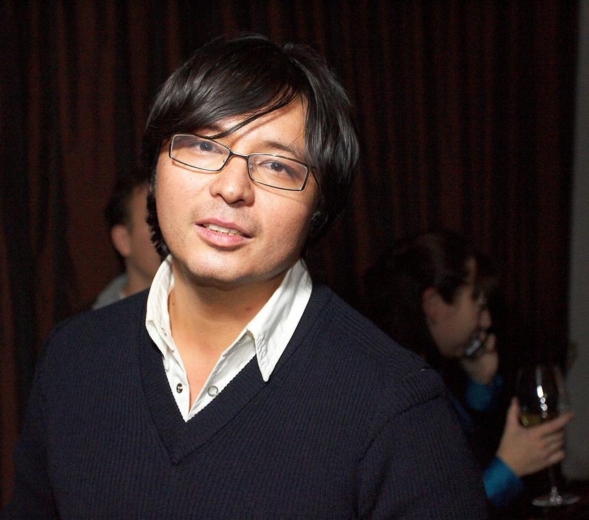 «Долгожданный день»: вдова Мурата Насырова поделилась архивными фото детей певца по важному поводу