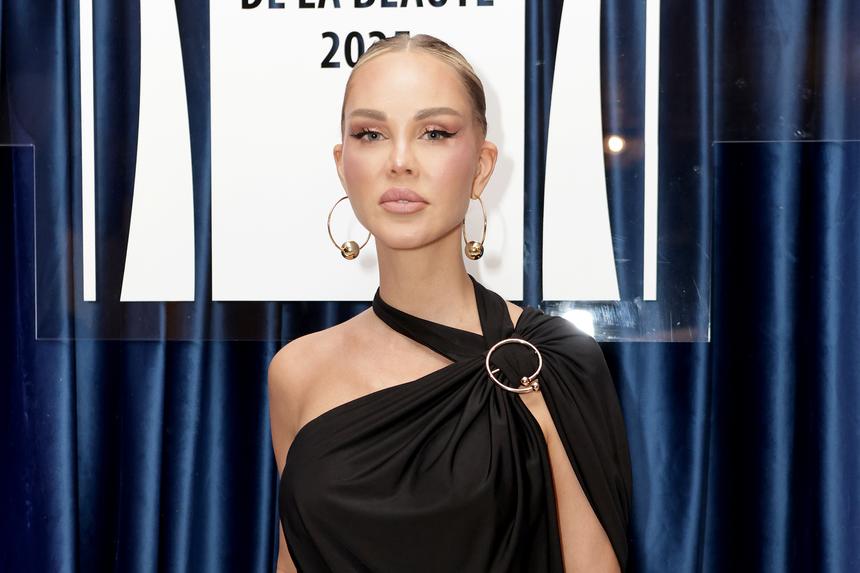 «Меня всю колбасит»: Мария Погребняк случайно выбросила часы за несколько миллионов рублей