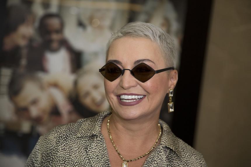 «Кто-то над ней смеется, но это их проблема»: что говорят о Кате Лель в шоу-бизнесе и сколько она зарабатывает