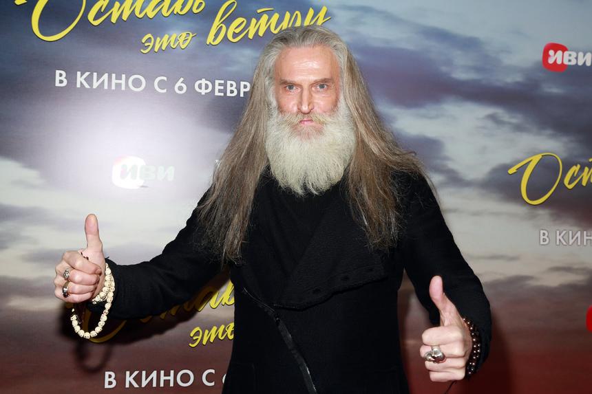 Заметно похудел и отказался от окрашивания волос: Никита Джигурда удивил изменениями во внешности