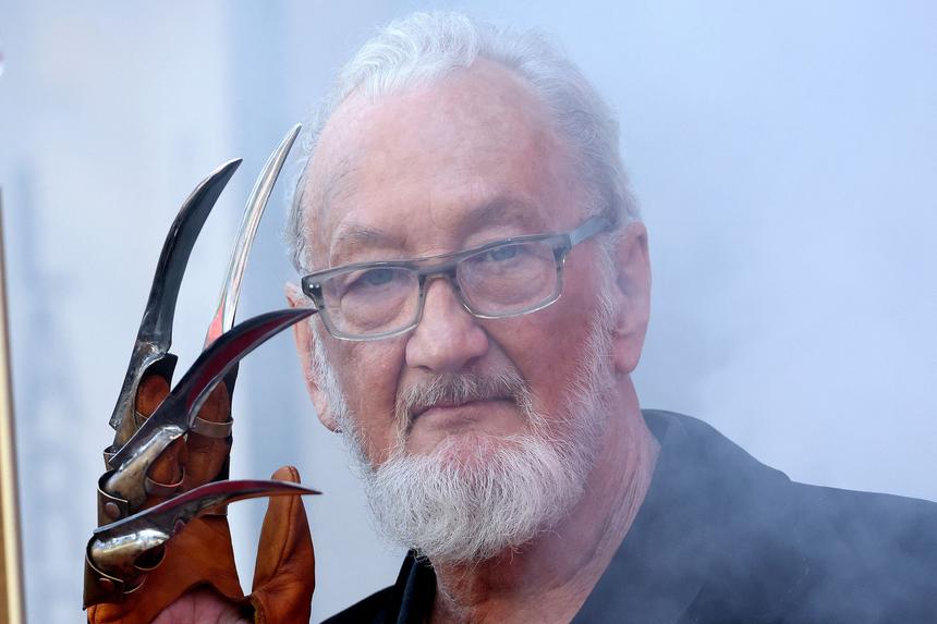 Актер Роберт Инглунд, известный по роли Фредди Крюгера, получил звезду на голливудской «Аллее славы»