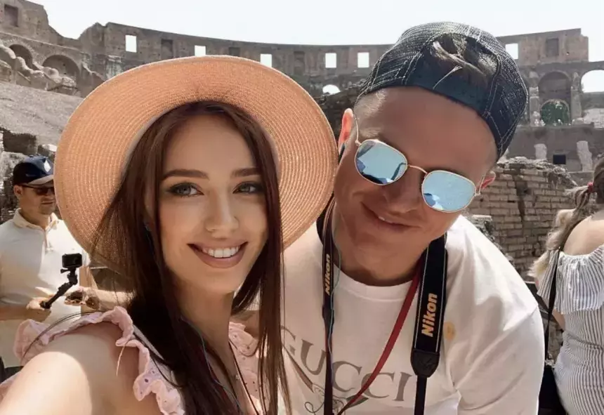 Даже не просыпался, когда брали кровь: сына Тарасова и Костенко госпитализировали с сильным обезвоживанием