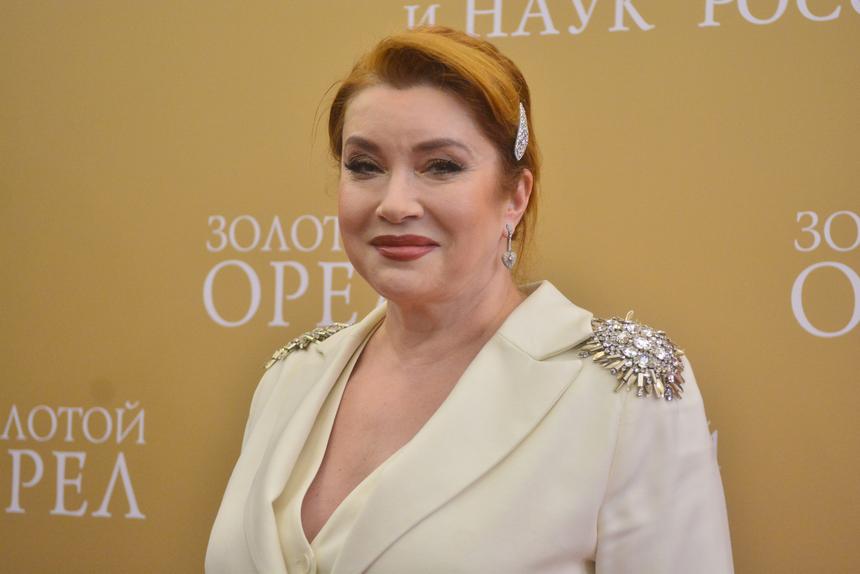 «Эта врачиха меня задурила со своими деньгами»: Вера Сотникова рассказала правду о конфликте с косметологом