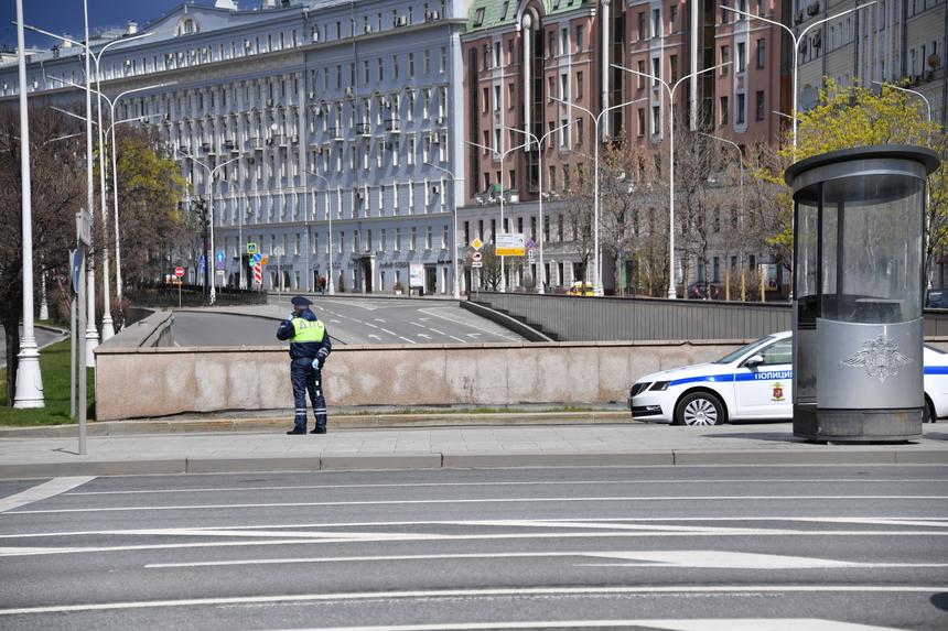 «История нестандартная»: член СПЧ Ева Меркачева отреагировала на конфликт между актером Петрашевичем и инспекторами