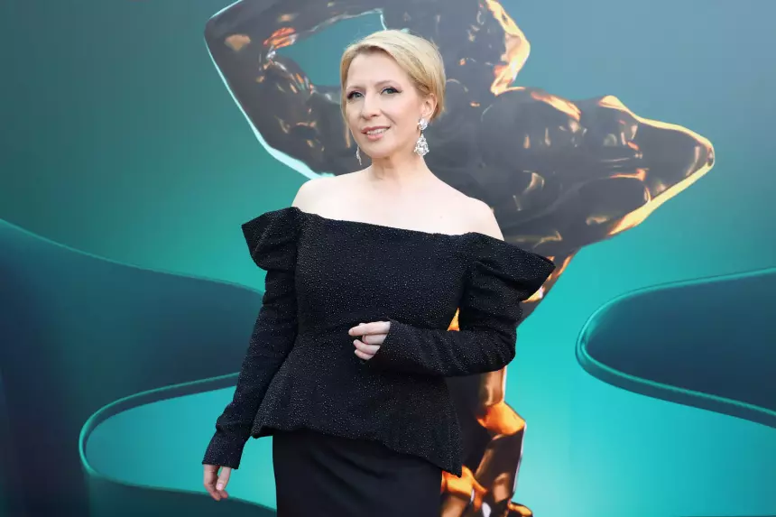 47-летняя телеведущая Яна Чурикова показала, как выглядит без грима и фильтров