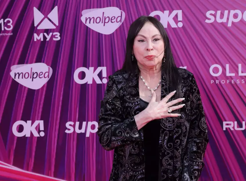 Директор Марины Хлебниковой раскрыл состояние здоровья певицы