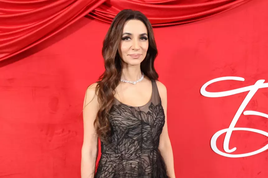 «У меня нет ни одного выходного»: как певица Зара справляется с осенней хандрой