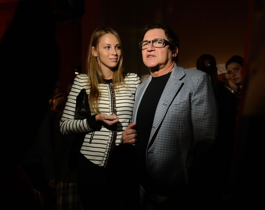 «Развод стал для него ударом»: Дмитрий Дибров продает семейную виллу с портретами экс-жены за 570 млн рублей