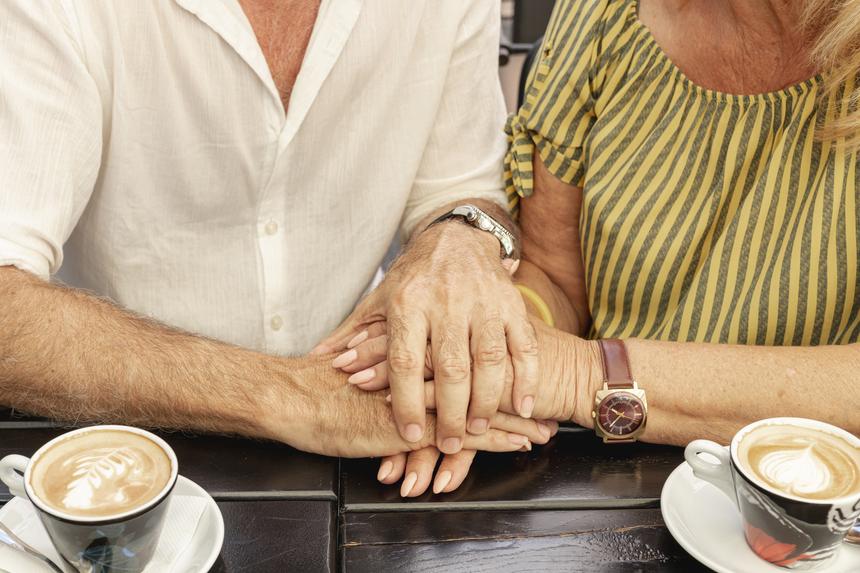 «Нам нравится проводить время вместе»: найдена самая долгоживущая супружеская пара в  мире