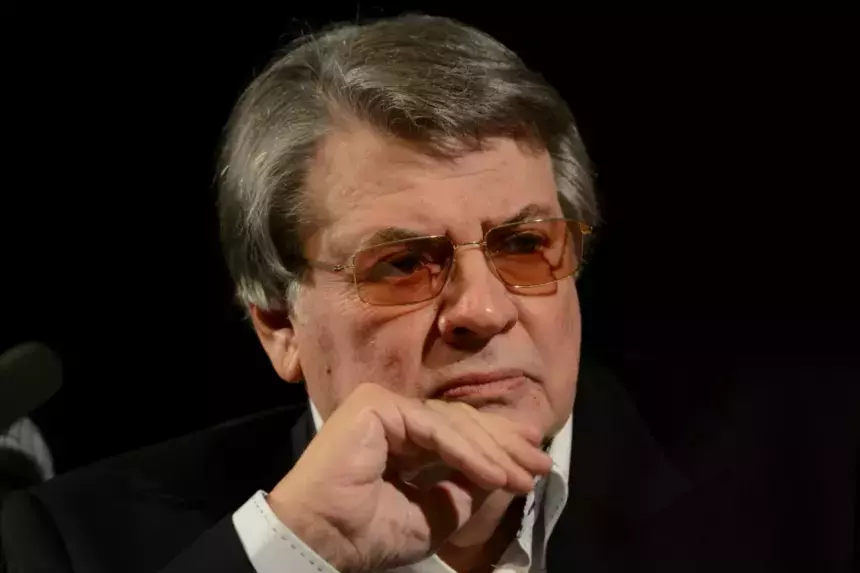 Михаил Ширвиндт заявил, что не хочет читать критику про памятник отца