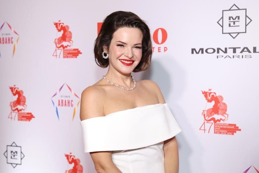 «Меня положили операцию»: Анна Пескова рассказала, как пострадала на съемках