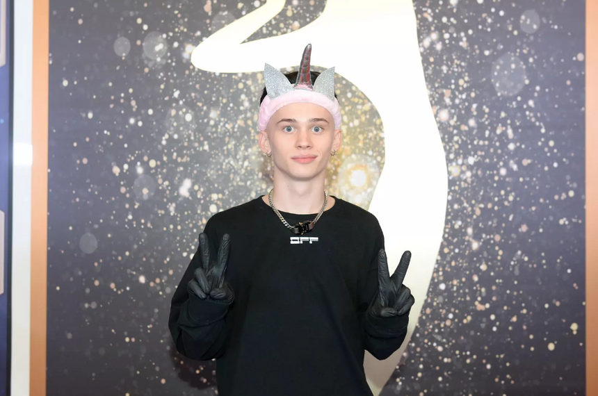 «Скоро приеду!»: блогер Даня Милохин решил вернуться в Россию