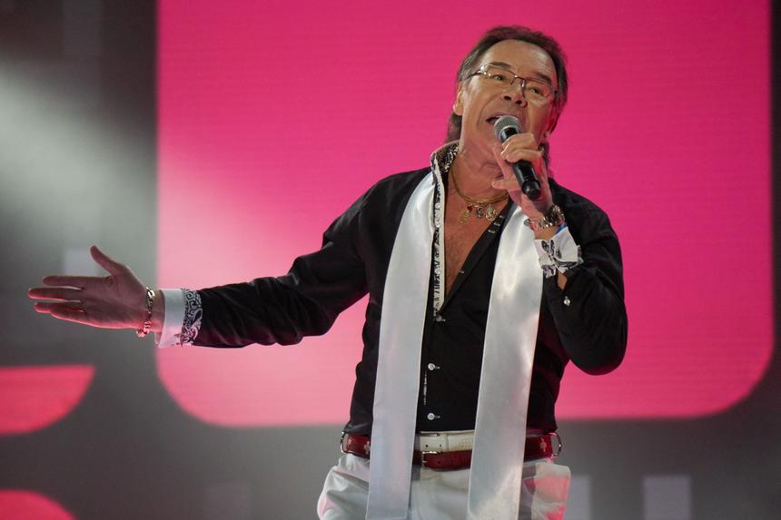 Шесть лет скрывал смерть старшего сына: откровения тайной жены Михаила Муромова