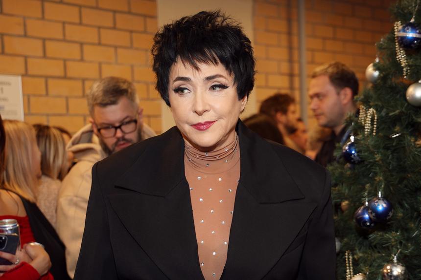 61-летняя певица Лолита Милявская запретила поздравлять ее с днем рождения