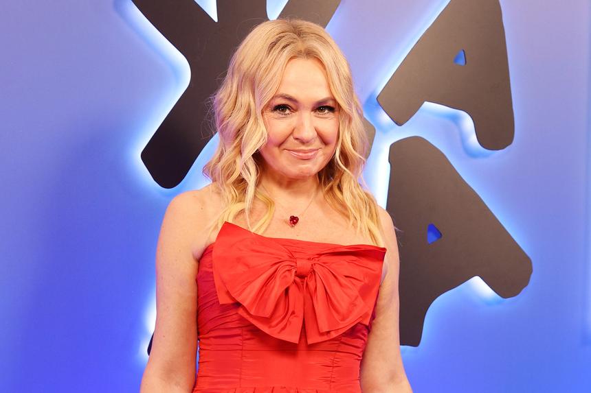 Полиция не смогла помочь: ассистентку Яны Рудковской обокрали в самом дорогом ресторане Парижа