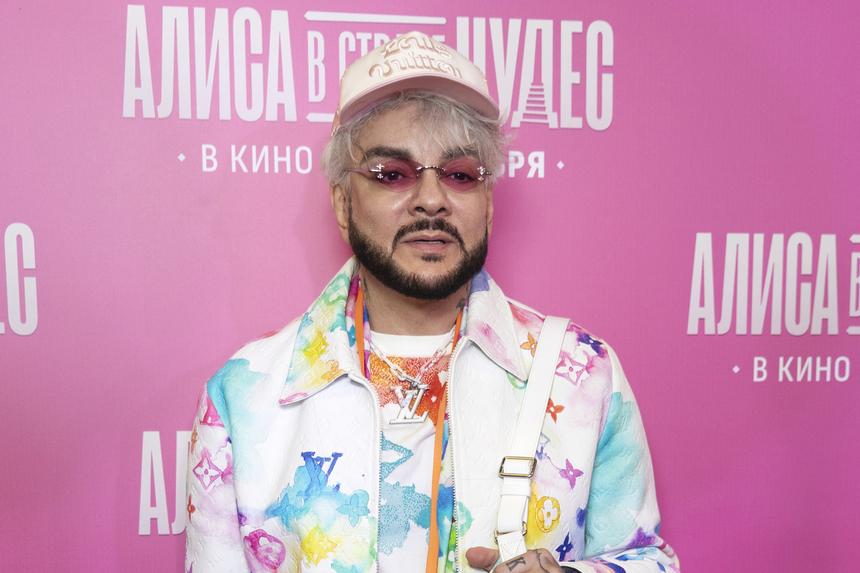 «Всегда был в первом ряду, поддерживал меня. Сейчас его нет»: Филипп Киркоров тоскует по умершему отцу