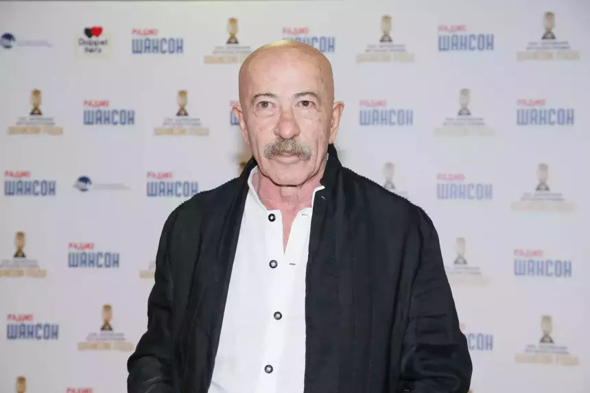 Бывали конфликтные ситуации: Розенбаум признался, что хотел ударить журналиста в скулу за вопрос о «гнездышке»