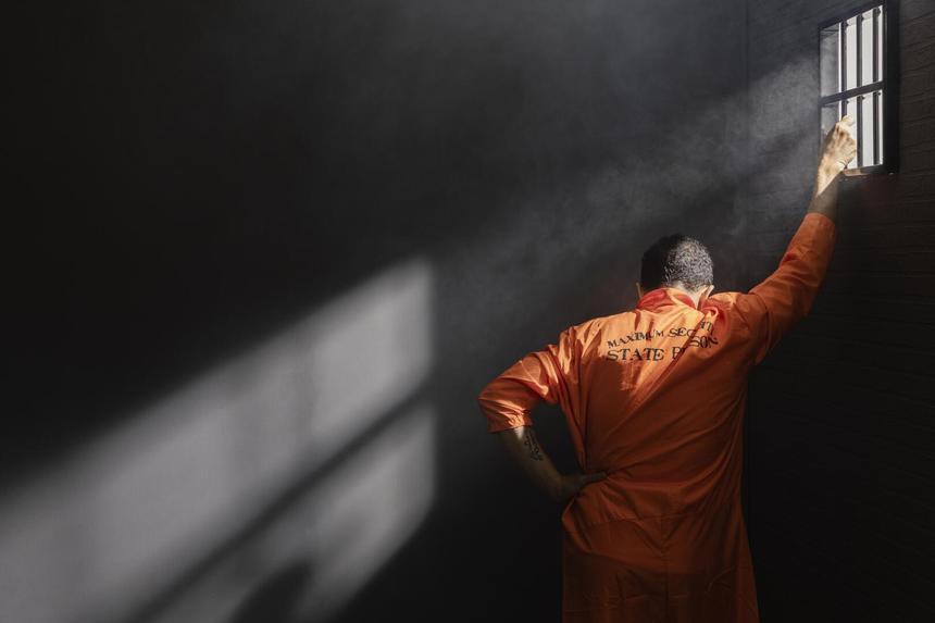 Выкинул пакет с останками в пруд: известны приметы подозреваемого в расчленении мальчика в Москве