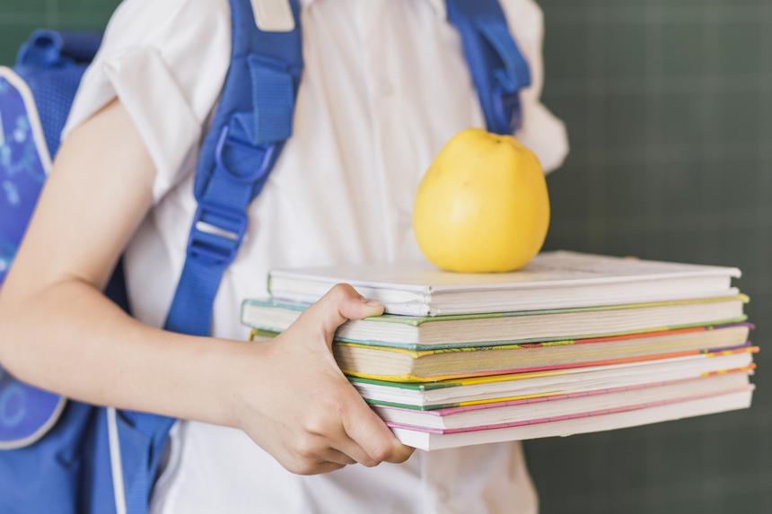 Трагедия произошла в День защиты детей: 12-летняя школьница погибла после 100 приседаний в качестве наказания