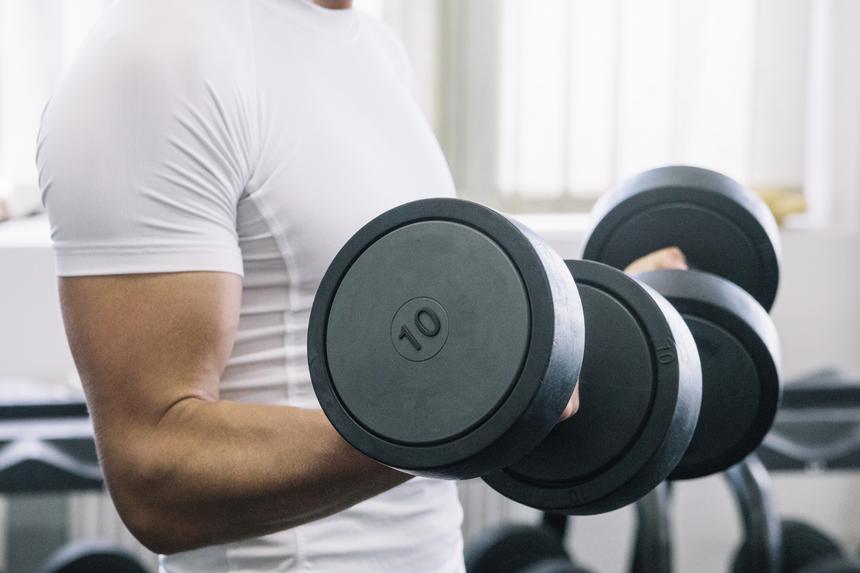 Тренеру из Екатеринбурга дали 17 лет колонии за насилие над 12-летней школьницей