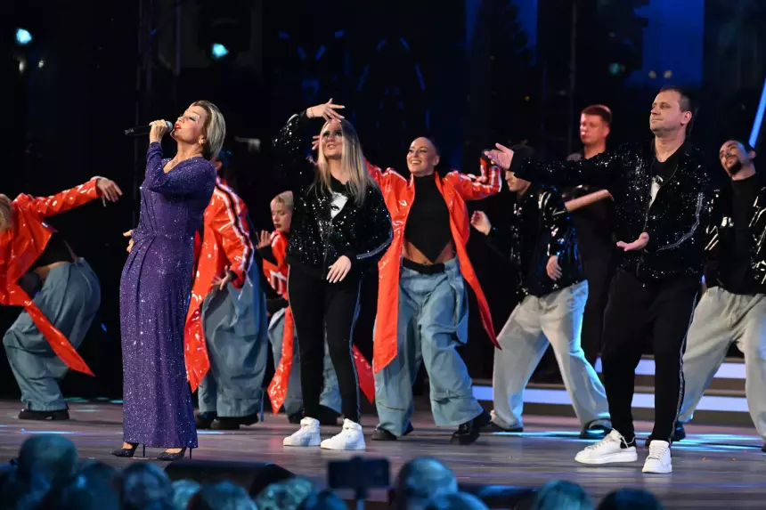 Пьяный дебош и звездные гонорары: подробности конфликта Татьяны Булановой с «энергосберегающими» танцорами