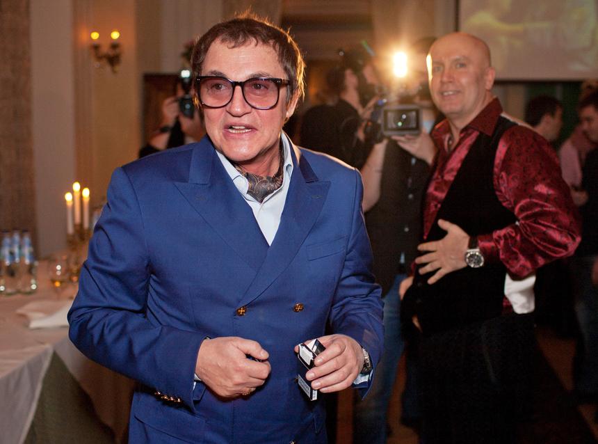 «Хочет остыть»: почему Дмитрий Дибров «сбежал» на Бали после скандала с неприличным видео