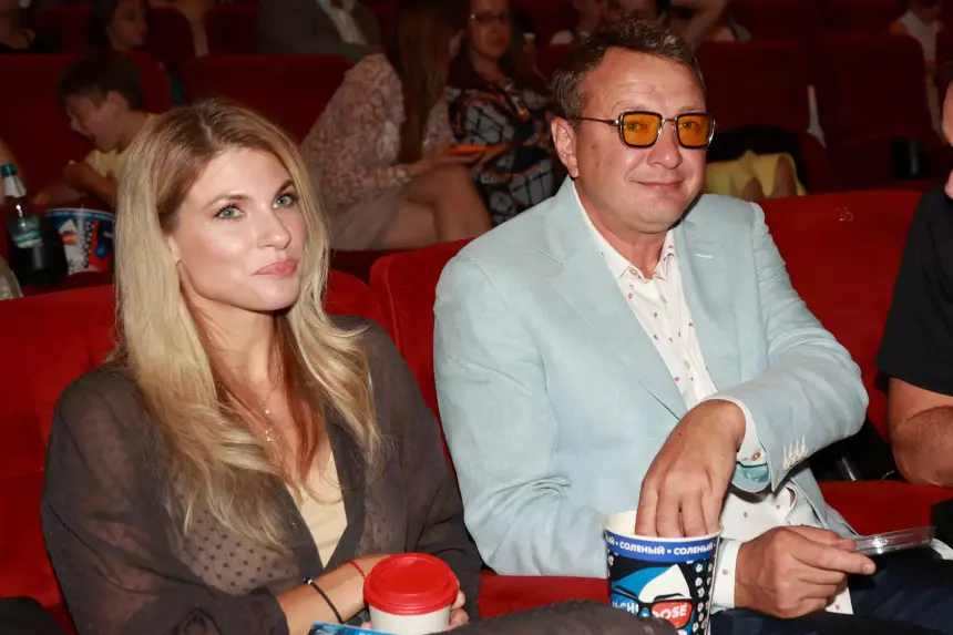 «Что? Какая свадьба?»: Марат Башаров забрал назад слова о браке с Асей Борисовой