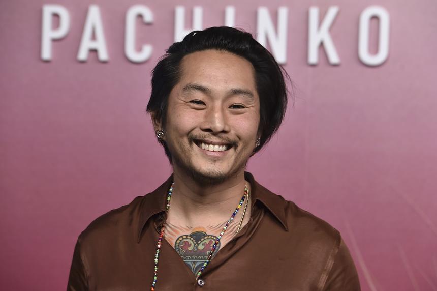 «Бросил рюкзак и начал наносить удары»: звезда «Сумерек» подрался с неизвестным в центре Санкт-Петербурга