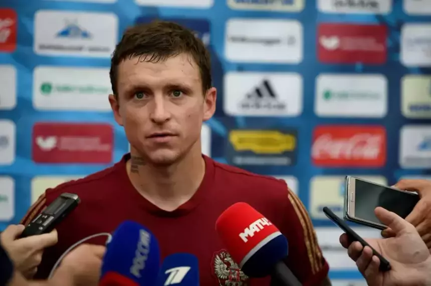 «Формат общения не устраивает»: Павел Мамаев отказался говорить с дочерью из-за просьбы о деньгах