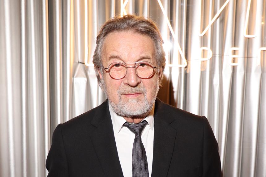 «Никто не знает, что животному в голову ударит»: Ярмольнику сделали предупреждение после езды на машине с собаками