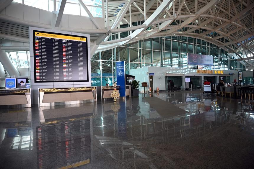 Объявленный в розыск блогер, из-за которого Ларису Гузееву обвинили в мошенничестве, сбежал из Индонезии