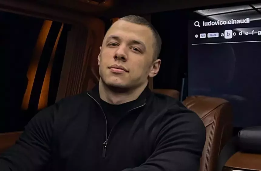 Рэпера никто не видел: Macan тайно приехал в военкомат для отправки в армию