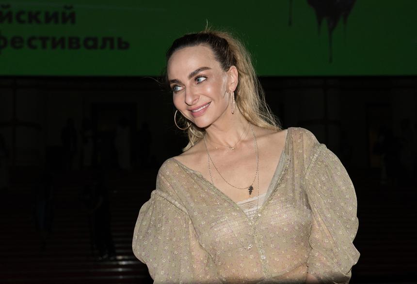 Родственник звезды Comedy Woman Екатерины Варнавы обвиняется в мошенничестве