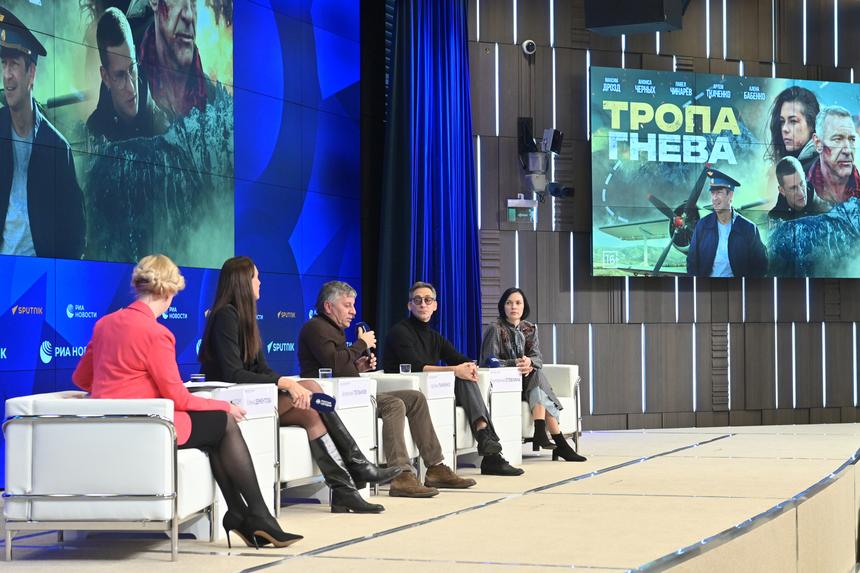 Супруги Артем Ткаченко и Екатерина Стеблина представили первым зрителям фильм «Тропа гнева»