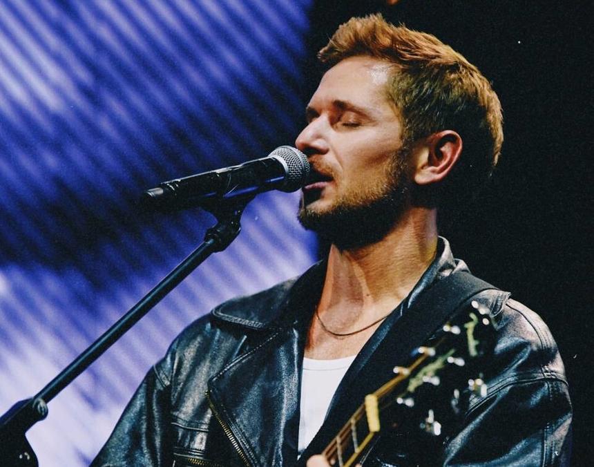 «Я выбрал тебя не зря»: певец CHEBANOV поделился воспоминаниями о покойном ведущем Юрии Николаеве