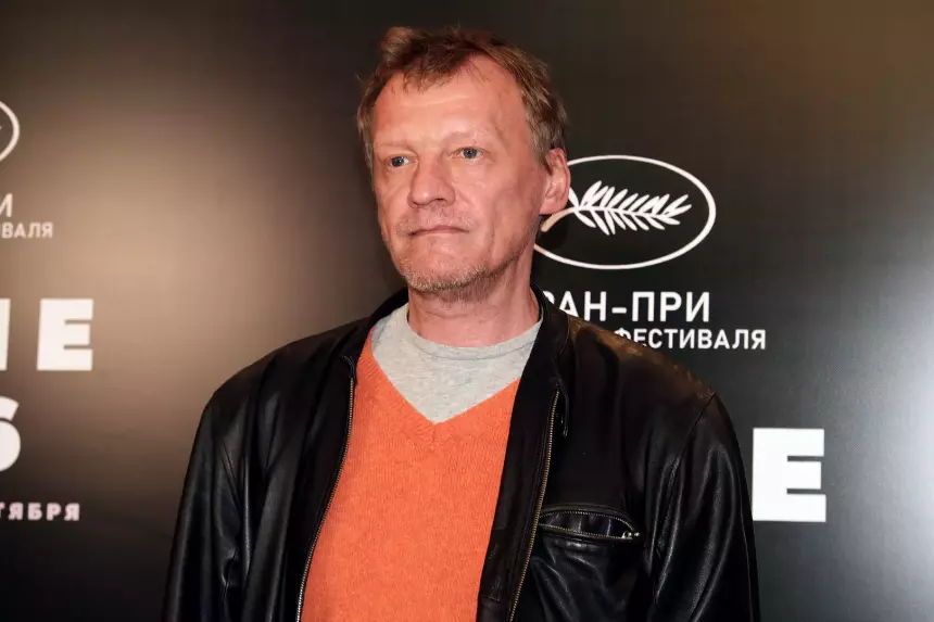 Актера Алексея Серебрякова госпитализировали из-за обострения бронхита