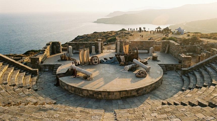 50-летняя Шарлиз Терон сыграла нимфу Калипсо в «Одиссее» Кристофера Нолана