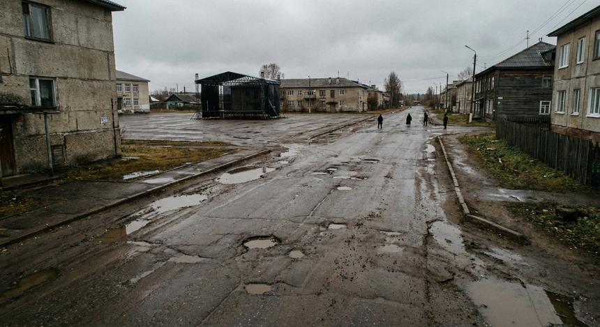 «На Газманова есть деньги, а на ремонт дорог нет»: жители Ирбита выступили против концерта певца